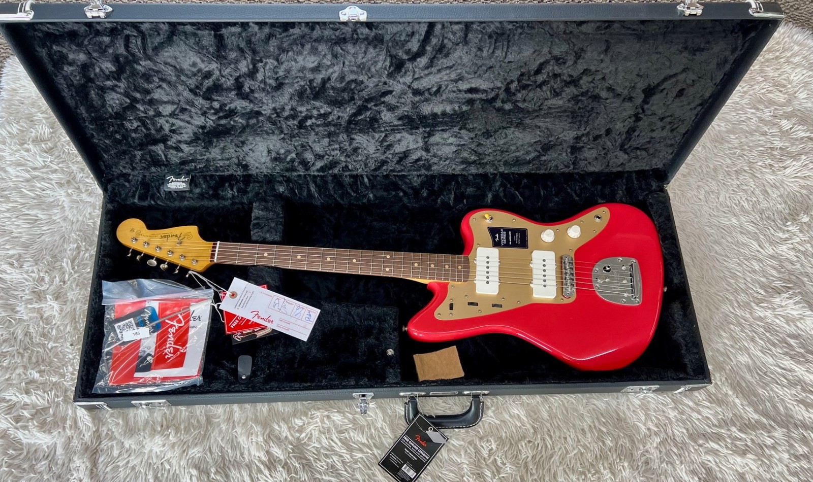 Fender Vintera II Road Worn ’50s Jazzmaster, Rosewood Fingerboard, Fiesta Red