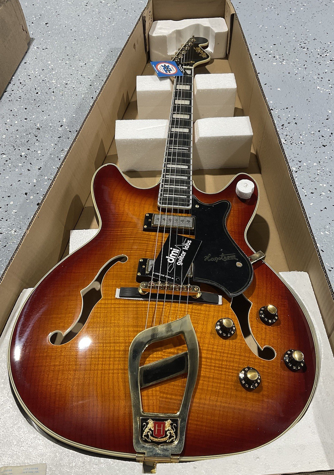 Hagstrom ’67 Viking II Electric Guitar Vintage Sunburst