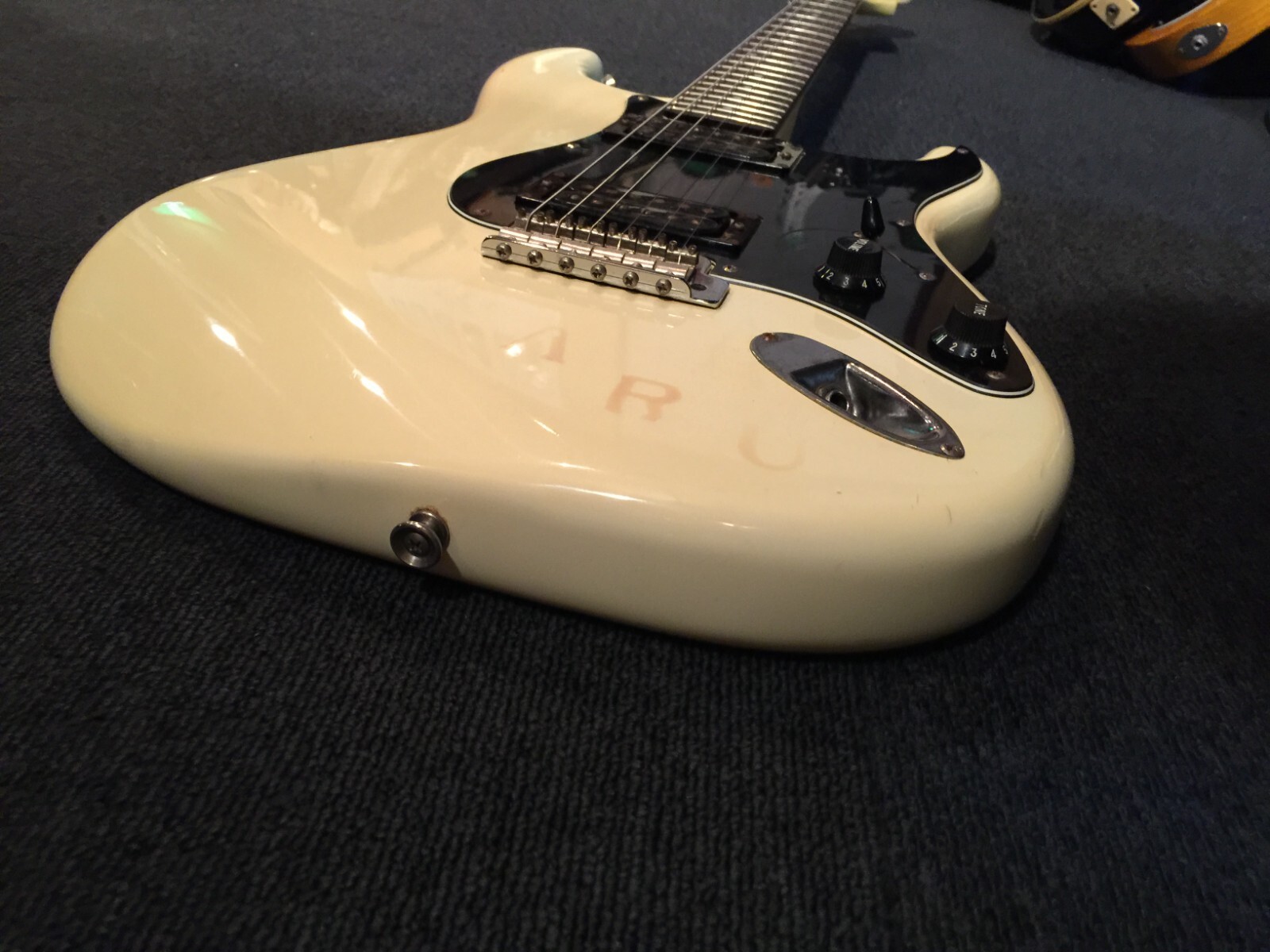 No.115222 1985-1986 Fender Japan Squier SST WHT FUJIGEN INC. Maintained