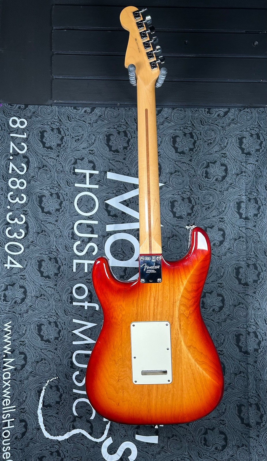 Fender Standard Stratocaster- Sienna Sunburst w/Hardshell Case (Pre-Owned)