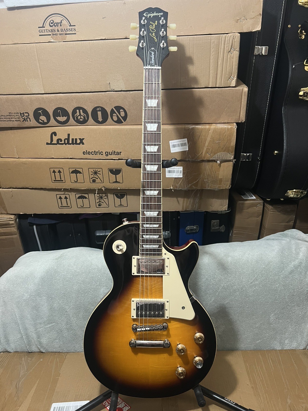 Epiphone Les Paul Standard 50s 6-string Electric Guitar – Vintage Sunburst