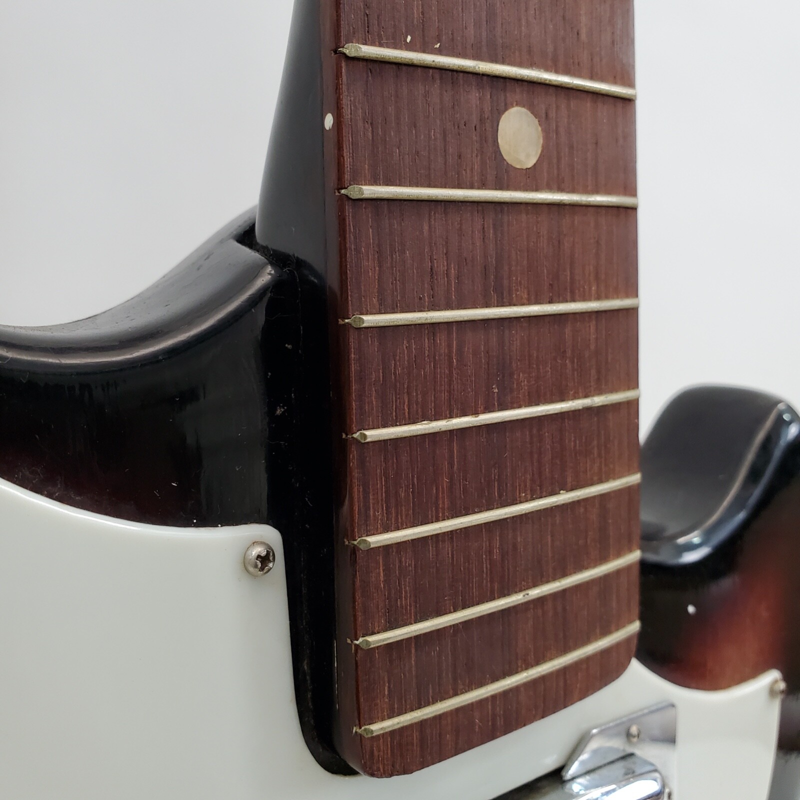 Vintage (60’s) MIJ Victoria Zen-on Electric Guitar w/Unique Single Coil PUP’s