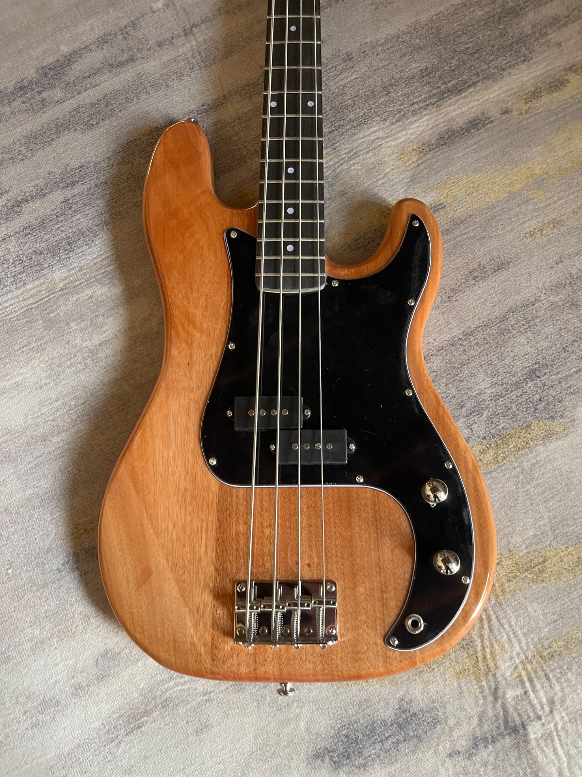 Brown P-Bass Electric guitar Mahogany Body – 20 Frets