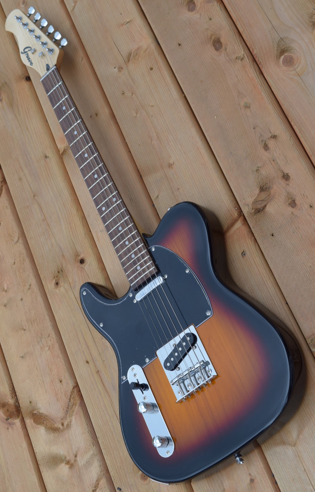 Left Handed Electric Guitar Groove TM Canadian Brand ( Into 4 Colors )