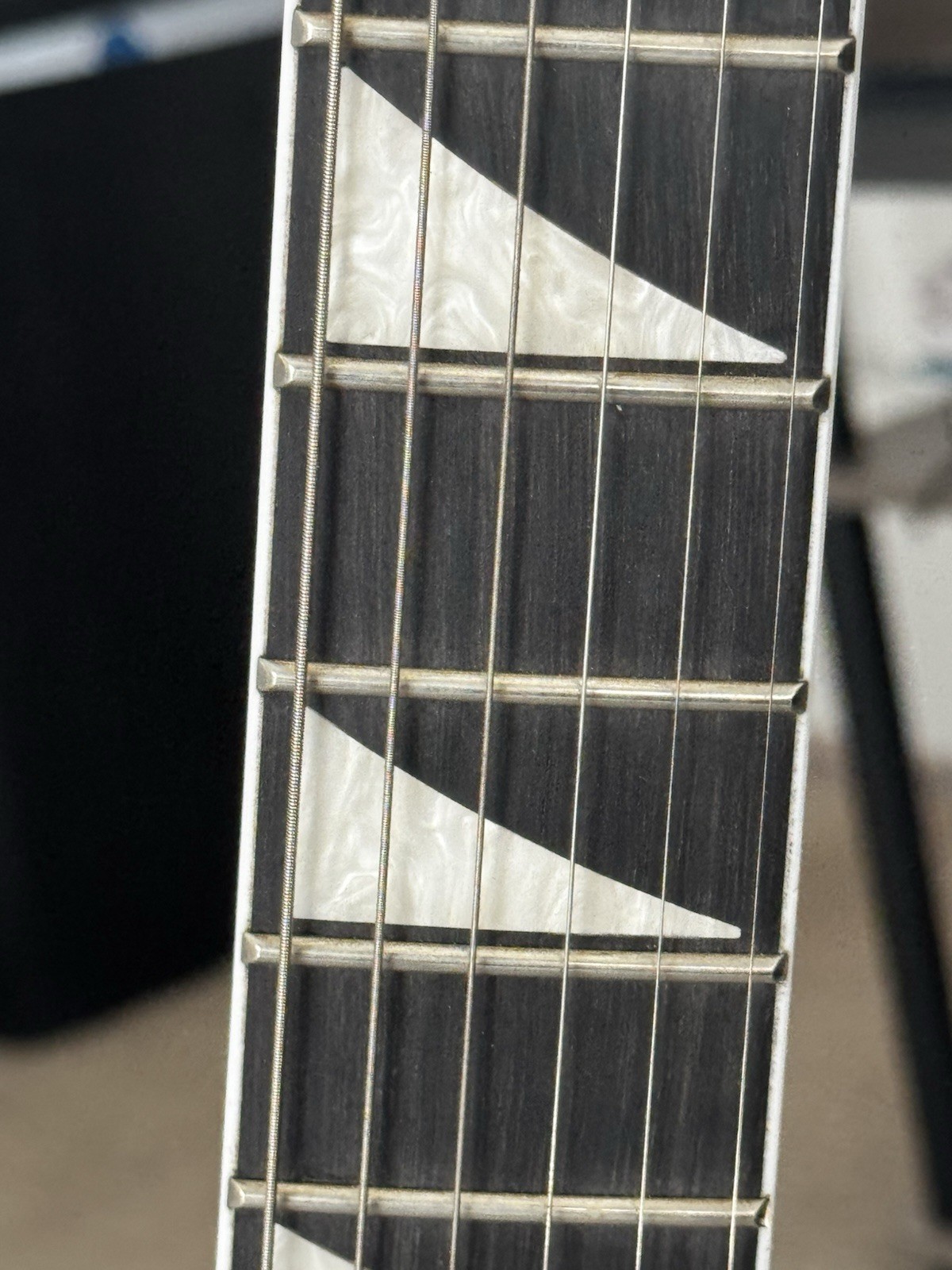 Jackson JS Series Rhoads JS32T (V) Guitar, Excellent Condition