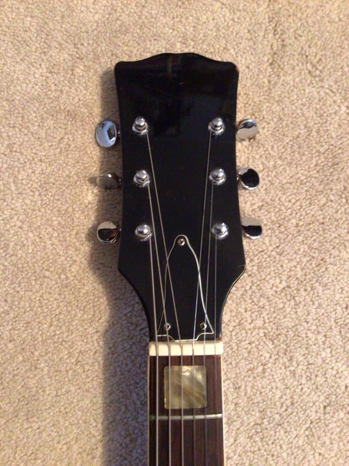 Vintage 60’s – 70’S Japanese SG Copy. Excellent condition. All Original Complete