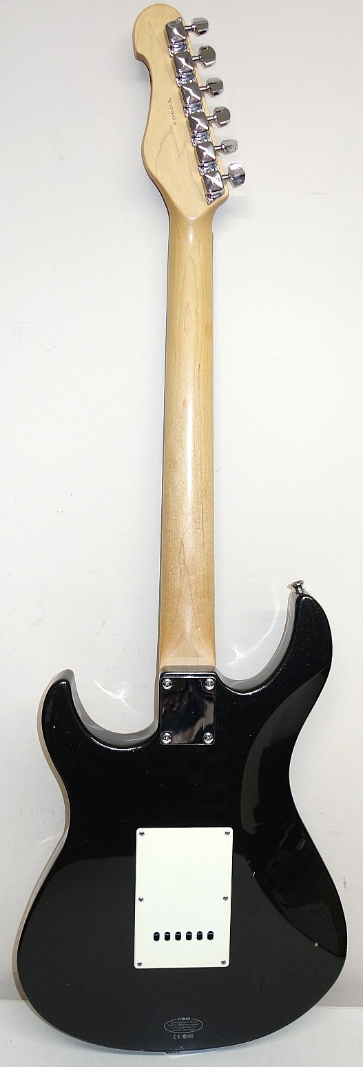 Yamaha EG112C Electric Guitar Black