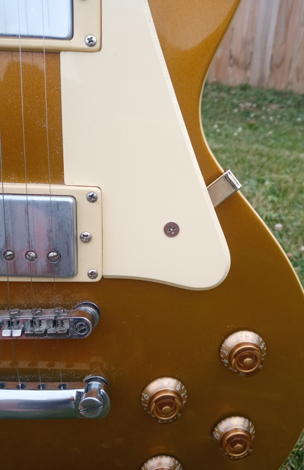 Agile Gold top AL 2000 LP style 6 String Electric Guitar