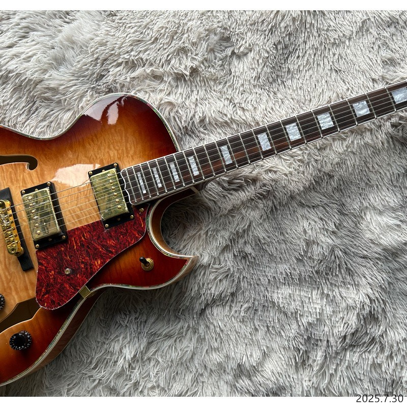 Eelctric guitar Hollow body jazz Tobacco burst quilt flame center Gold hardware