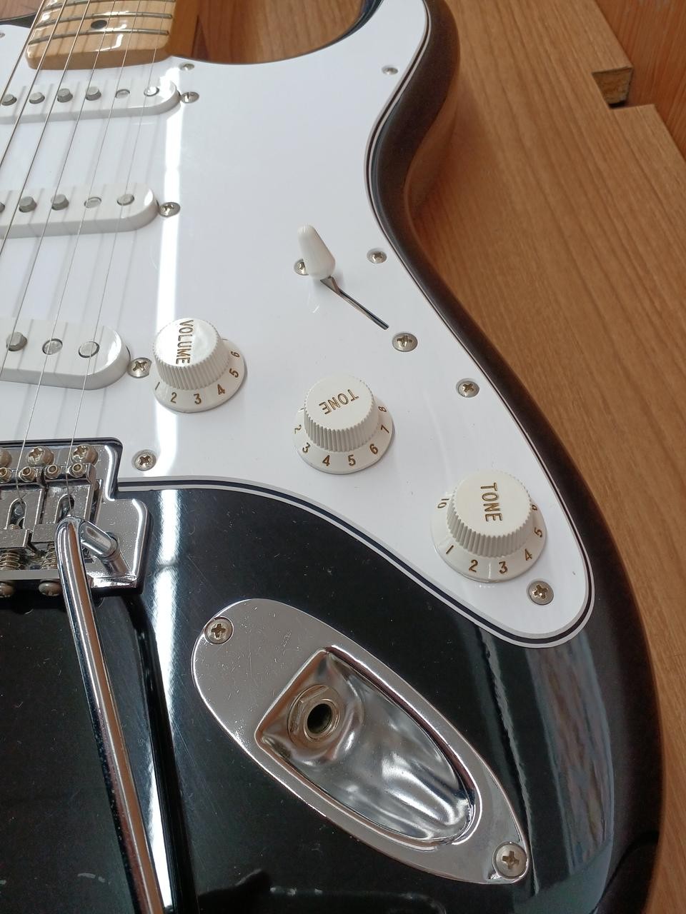 FENDER JAPAN ST72-58US 1972 specification large head strat