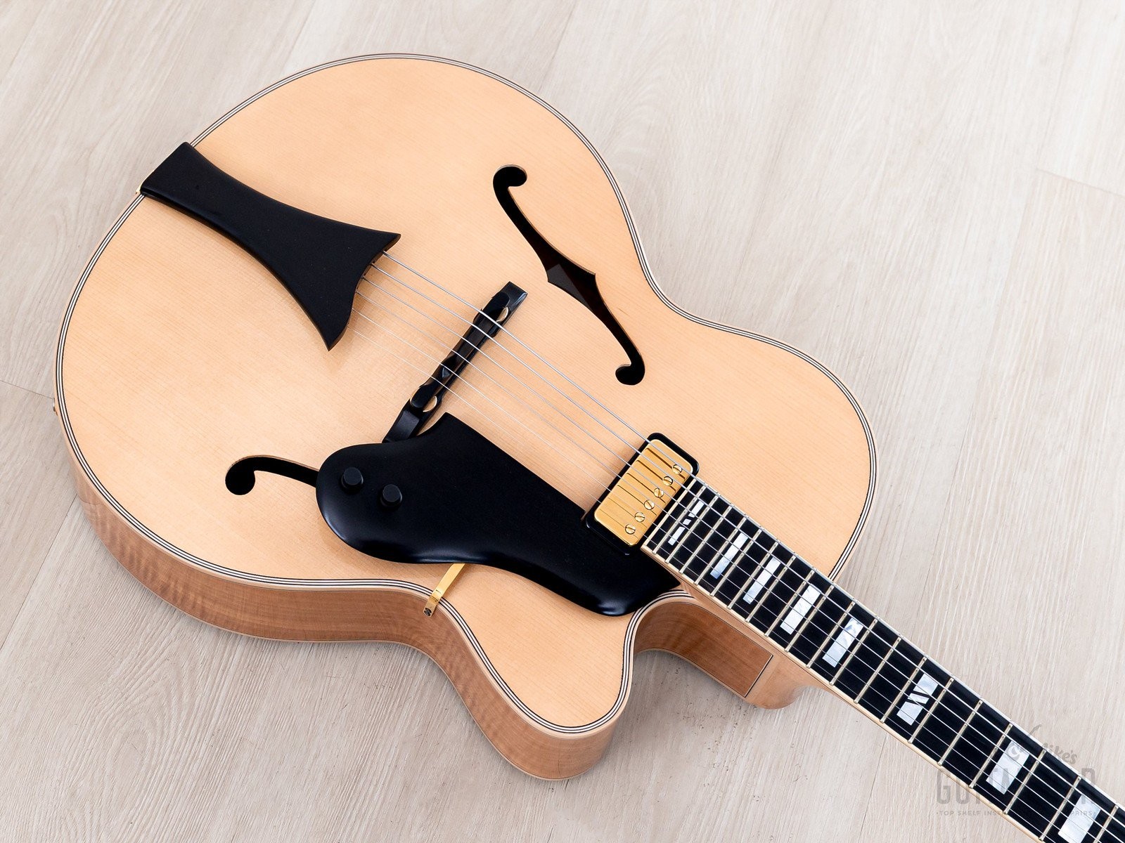 2011 Hofner New President Carved Top Archtop w/ Floating Pickup, Case & Hangtag
