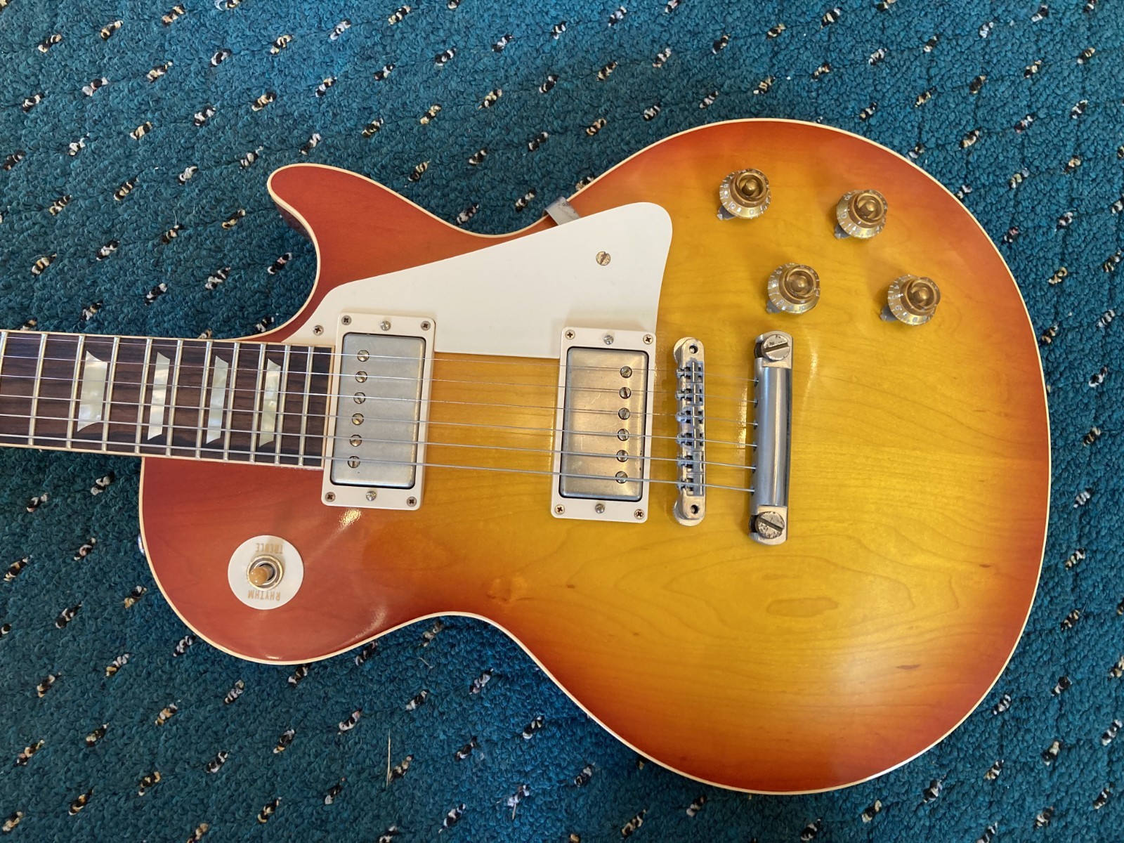 Gibson Custom Shop 2012 Historic 1958 Les Paul VOS Plain Top Washed Cherry 2012