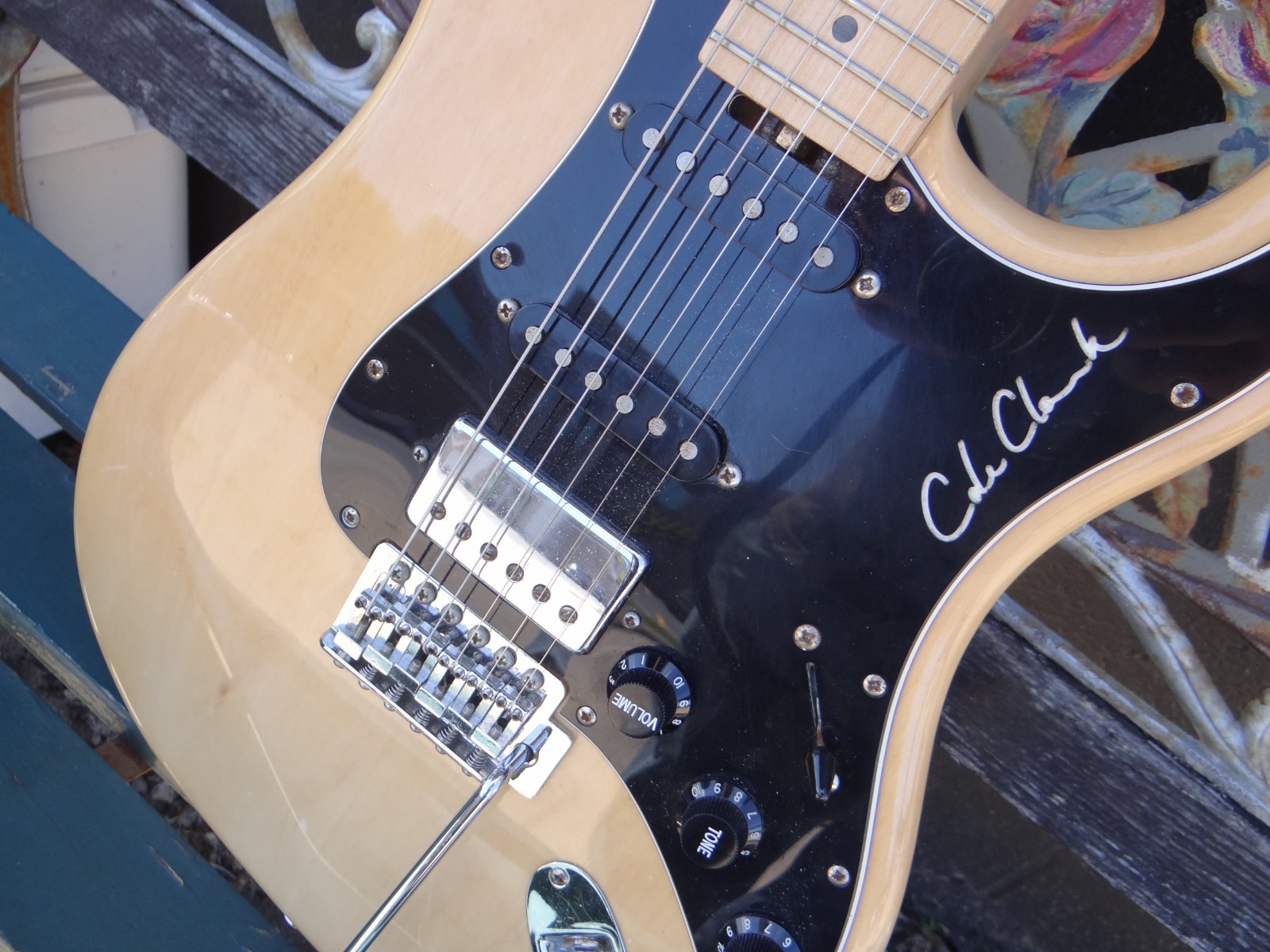 Cole Clark S with tweed hardshell case