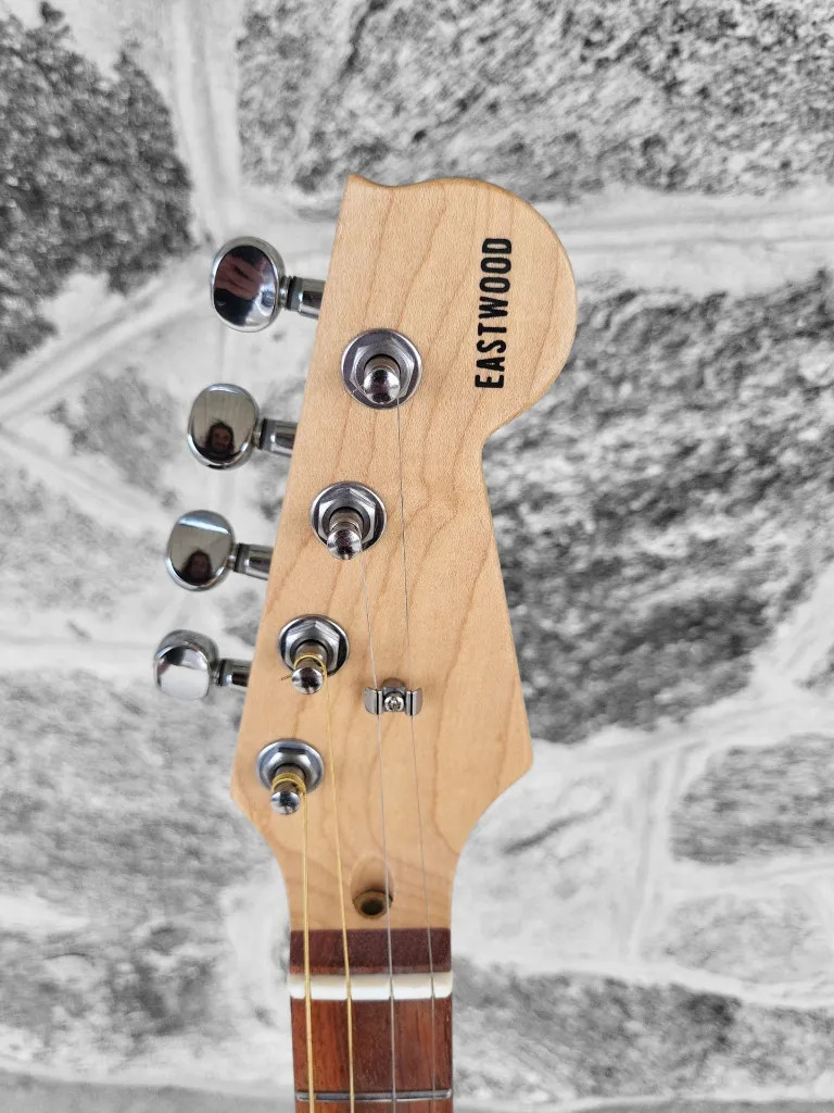 Eastwood Model S Electric Tenor Guitar, Sunburst