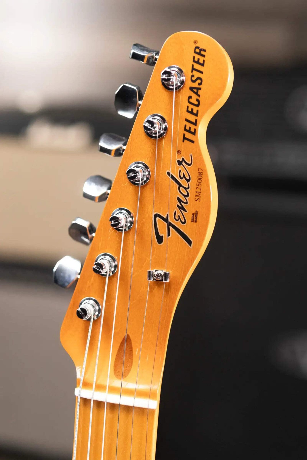 Fender Limited Edition Vintera II ’60s Telecaster Electric Guitar – Antigua with