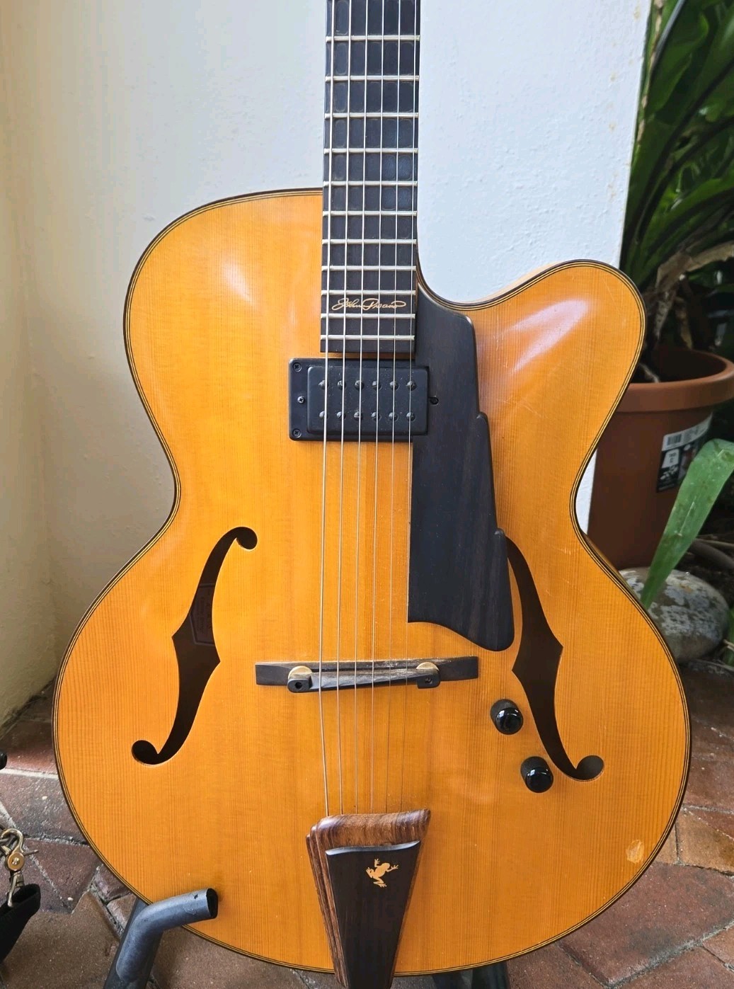 Eastman AR880CE John Pisano 2005 Archtop Jazz Guitar Serial Number 011 Upgraded