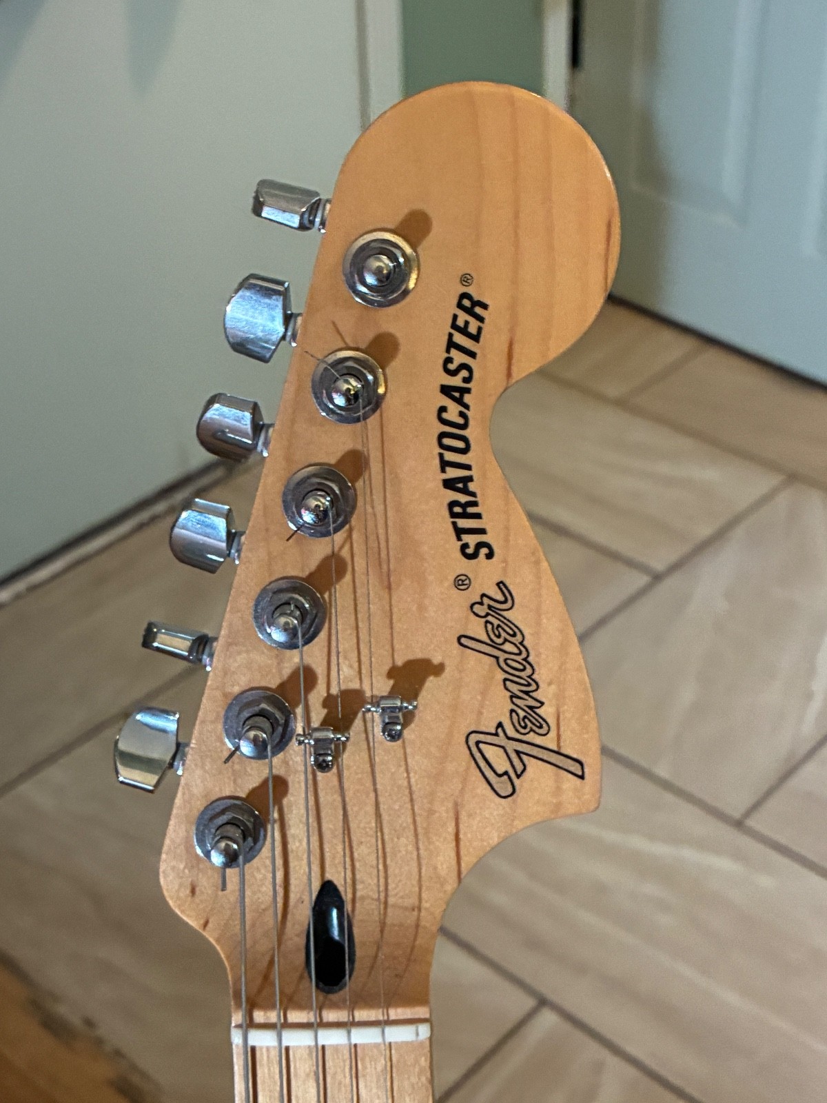 Fender Stratocaster DLX LONE STAR STRAT MN OCT Guitar w/hardshell case