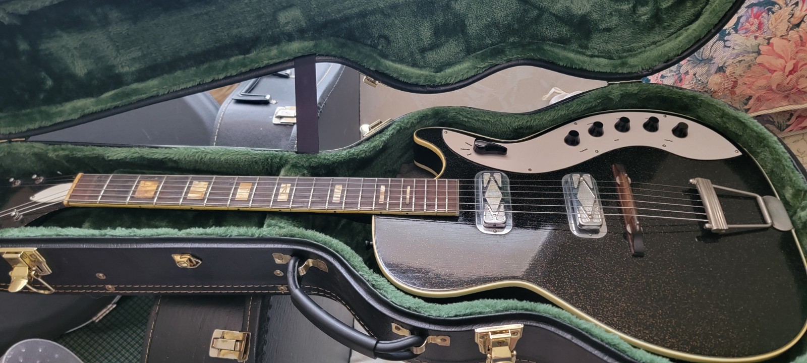KILLER VINTAGE 1963 Silvertone Jupiter 1423 Guitar!