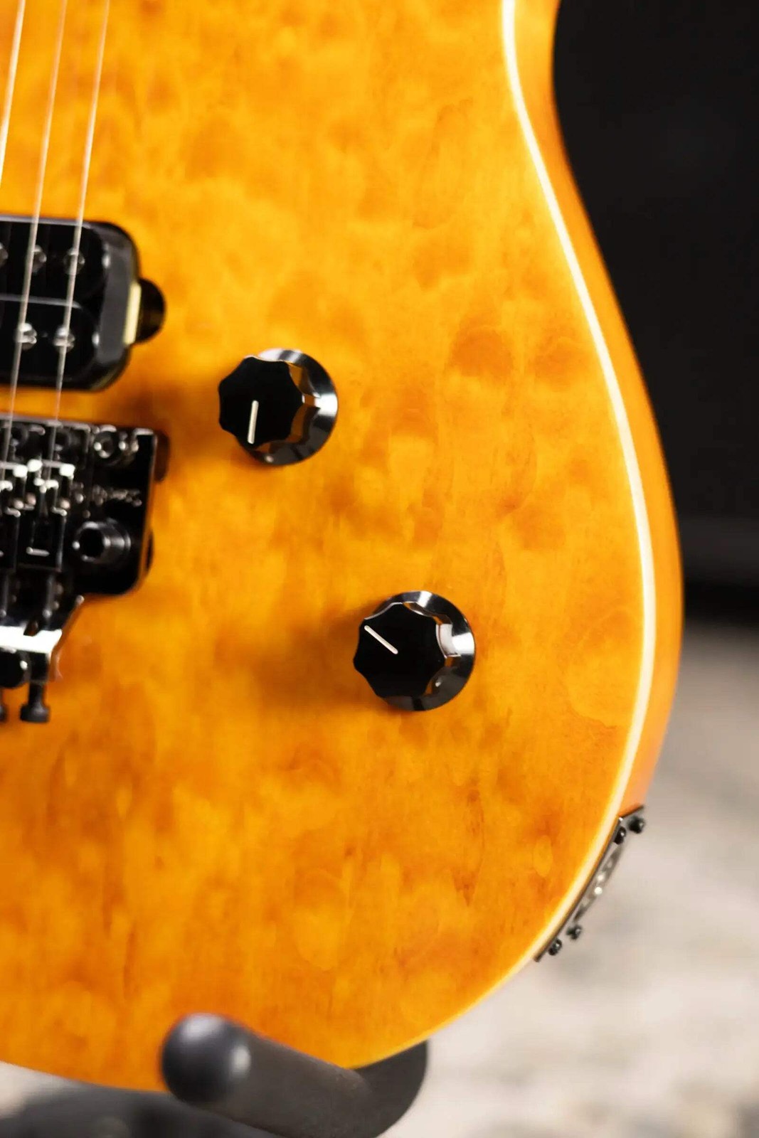 EVH Wolfgang WG Standard QM Electric Guitar – Transparent Amber