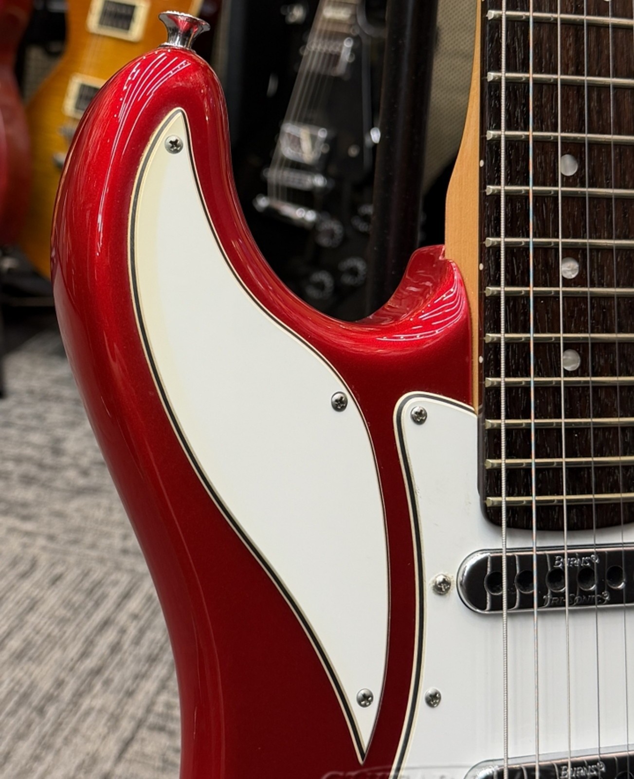 Burns Cobra DX 2013 Used Basswood body Rosewood Candy Apple Red w/Gig case