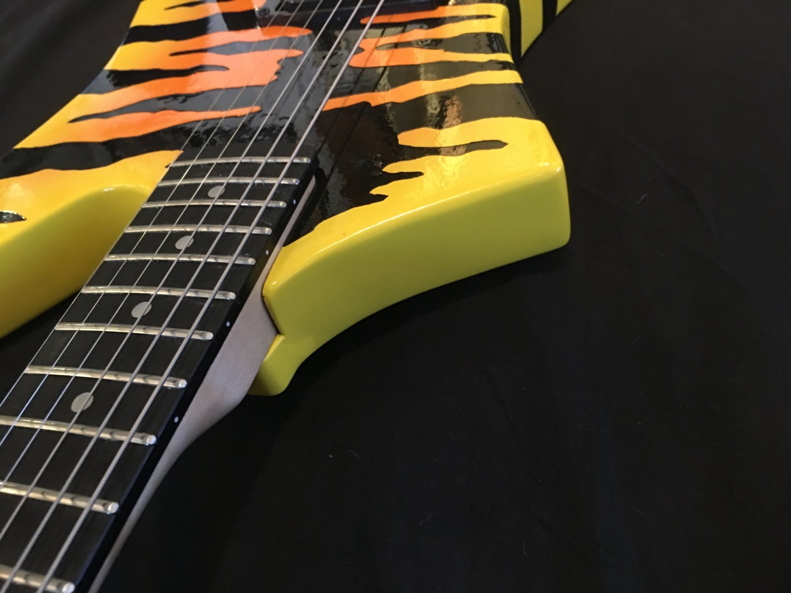“Bengle Tiger” Kelly Electric Guitar