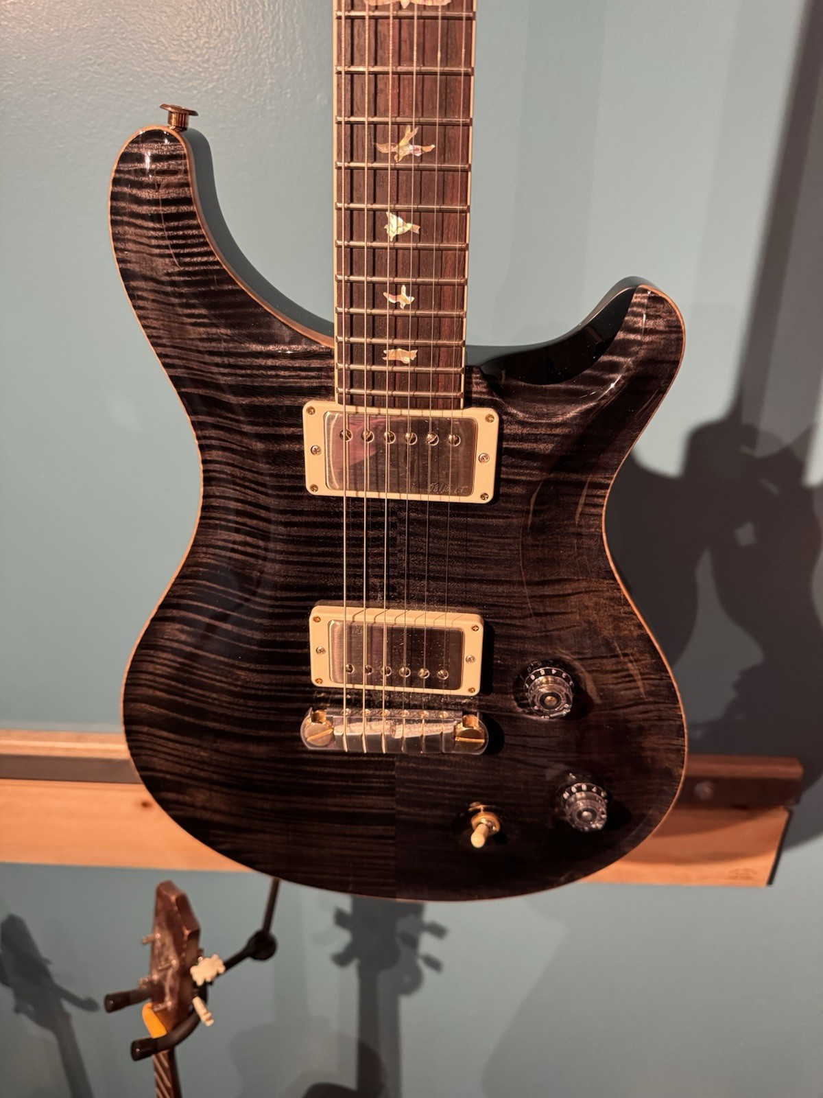 PRS McCarty 10 Top Flame Maple Black Core USA Original Hard Case