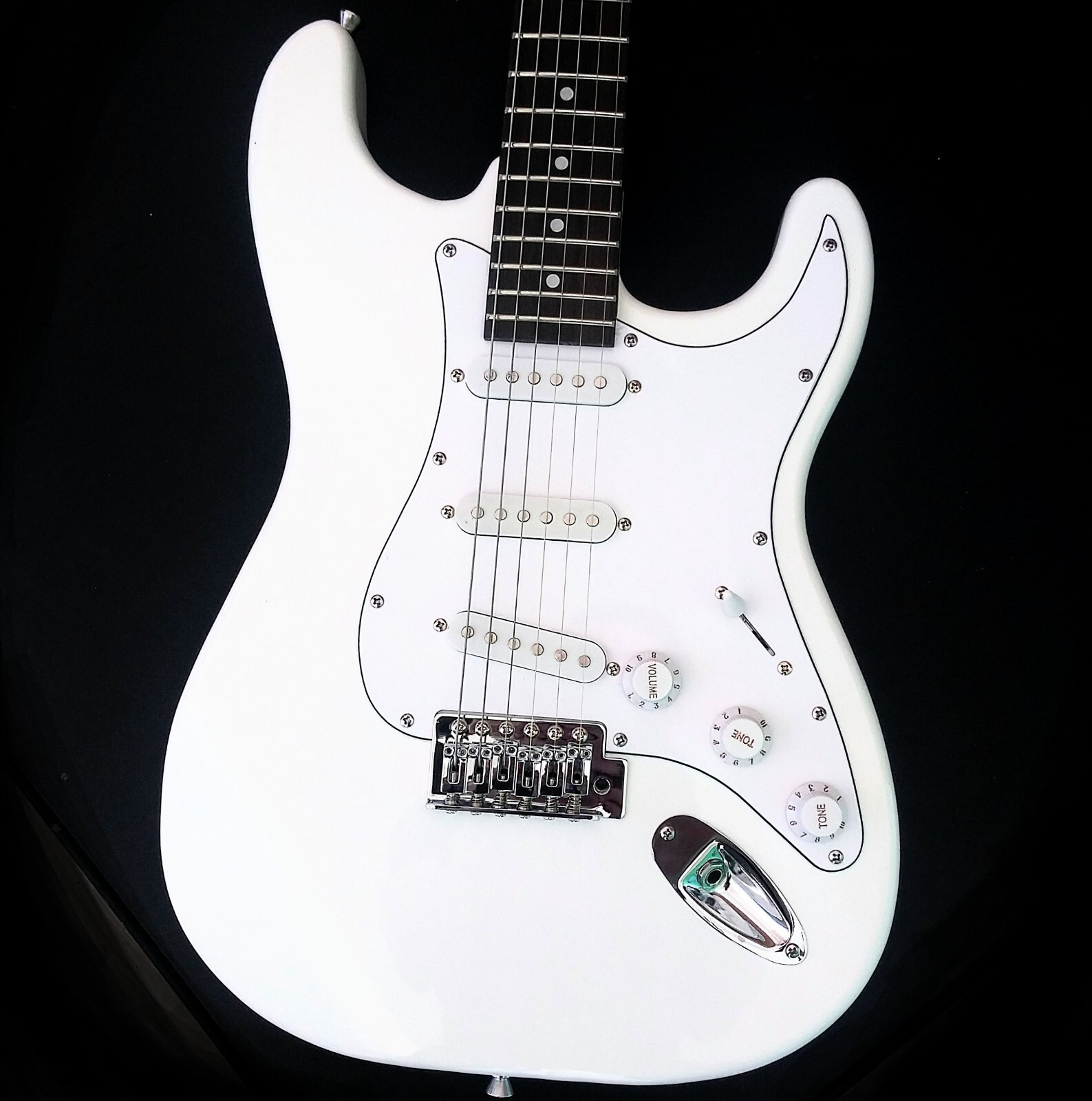 🎄HOLIDAY SALE!🎄S Style Electric Guitar +Soft Case +Whammy +Strap!