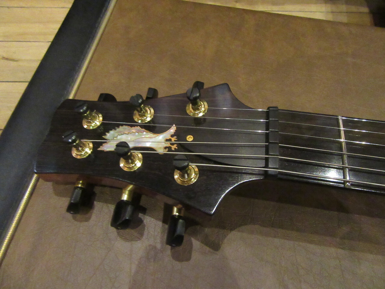 PRS PRIVATE STOCK 3929 SANTANA2/LIGHT TIGER EYE Used