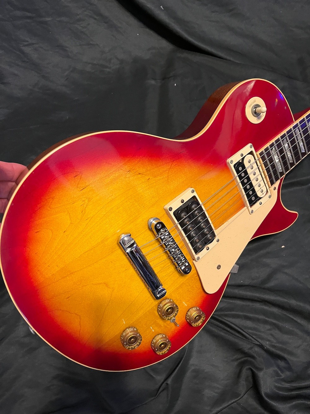1981 Gibson Les Paul Standard Guitar in Cherry Sunburst W/OHSC