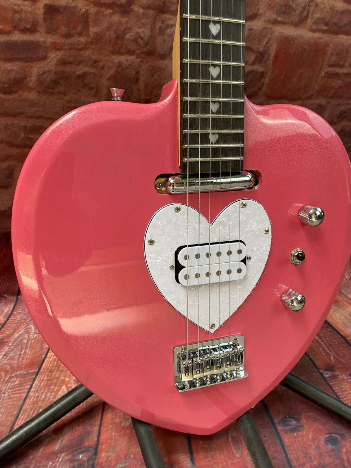 Adorable Hot Pink Love Heart Electric Guitar 6-String Pearl Heart Pickguard