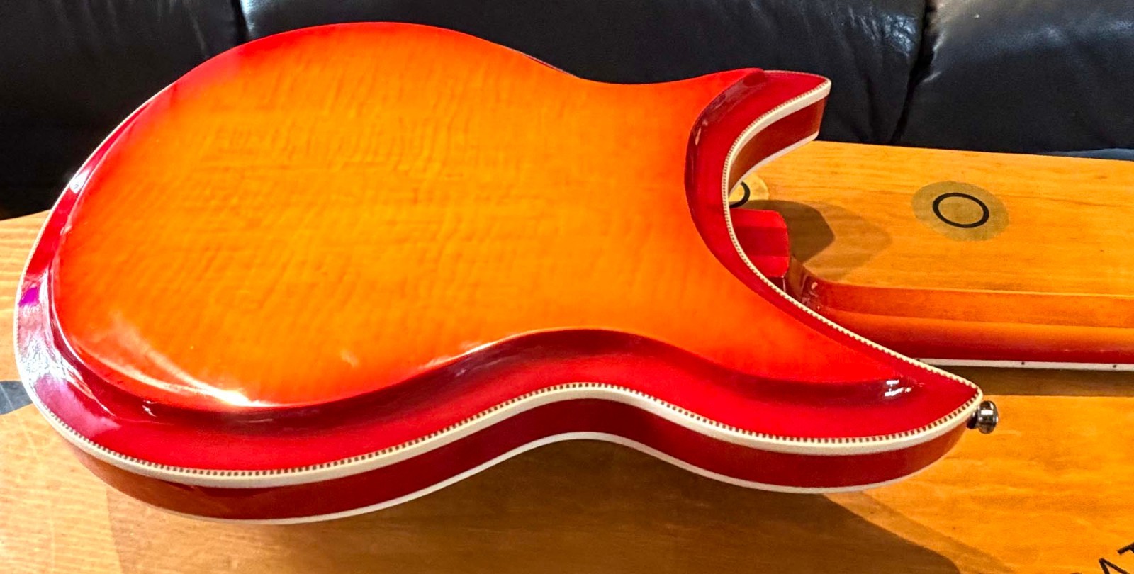 12 String Electric Guitar Great Condition MIC ProSetup Soft Case.