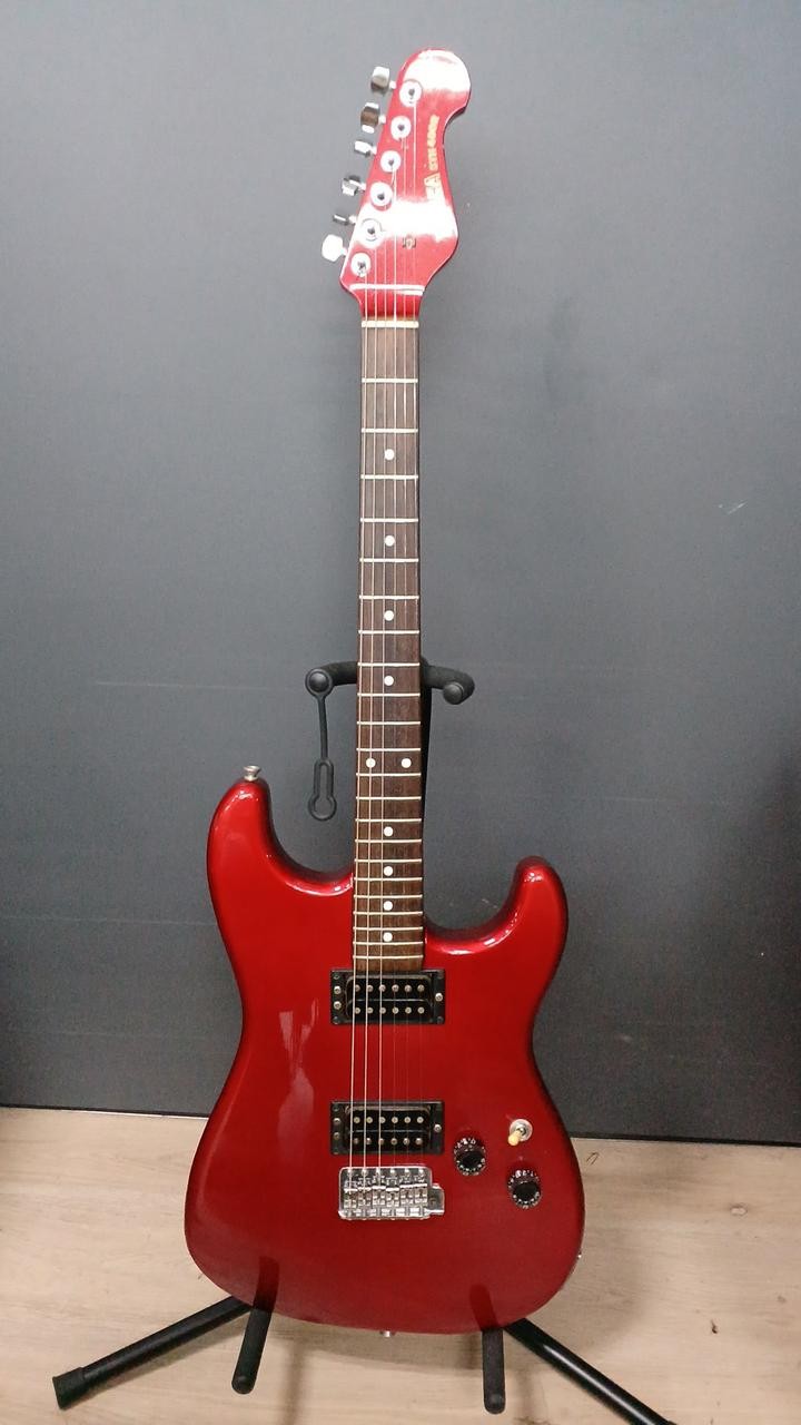 YAMAHA Electric Guitar STH400R USED