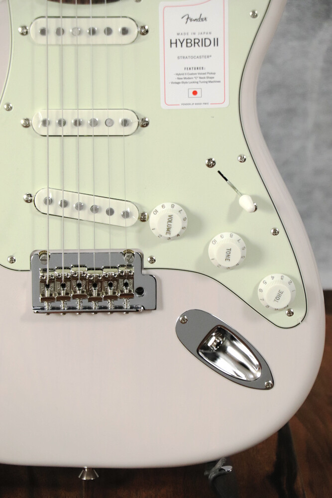 Fender Made in Japan Hybrid II Stratocaster US Blonde Rosewood with gig bag