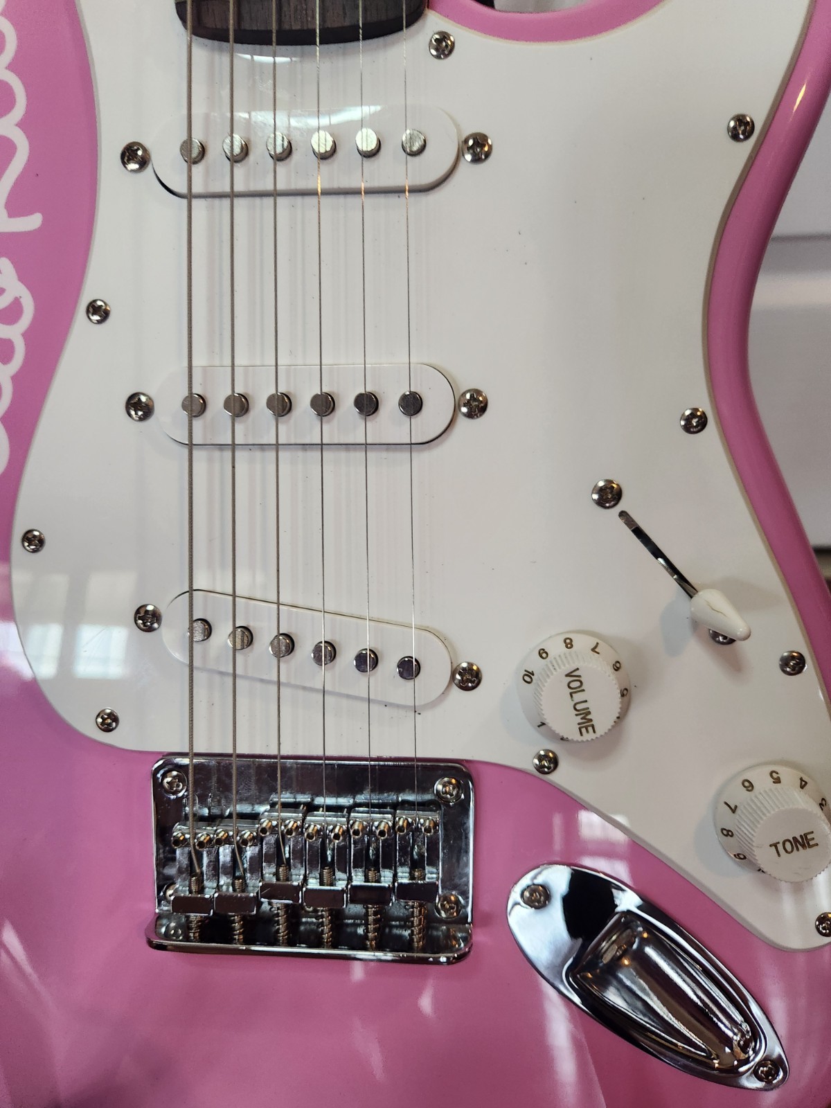 2006 Fender Squier Mini Hello Kitty Electric Guitar with strap and case