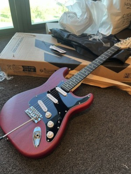 Donner DST-80 Full-Size Wood Grain Red Electric Guitar Starter Package with Amp