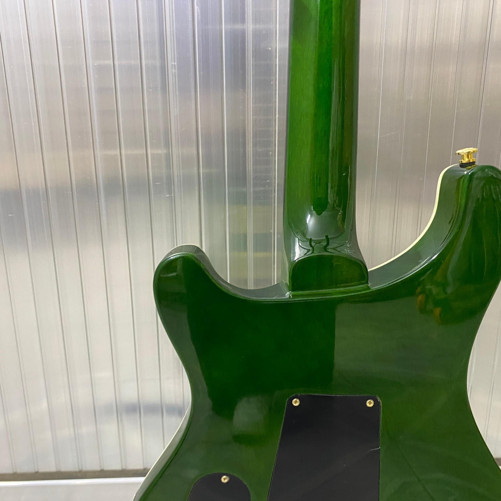 6-string, green PRS electric guitar, gold hardware, mahogany body, fast shipping