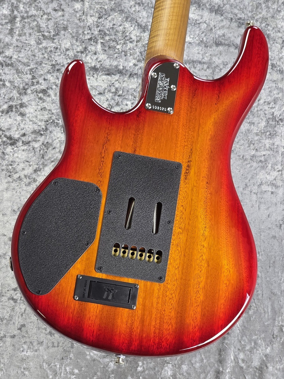 Music Man Luke Iii Hss Quilted Maple Top Cherry Burst 2020 Used Safe delivery fr