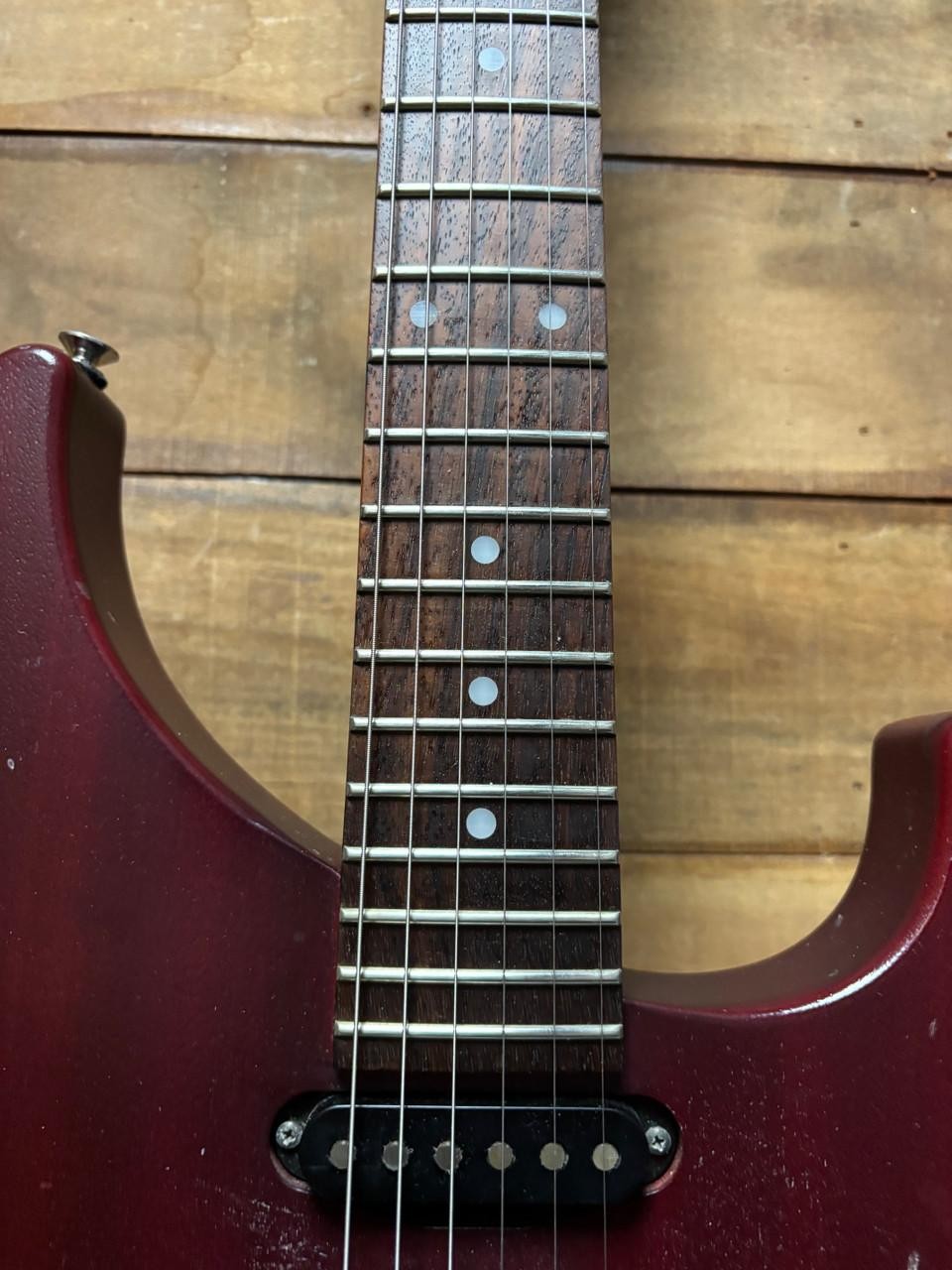 Pre-owned GJ2 Arete 3-Star Oxblood w/case