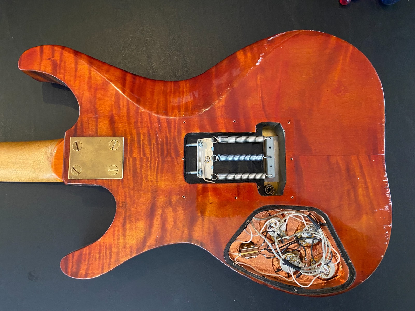 Handmade Electric Guitar. Custom Build Eagle 2 – Sunburst Nitro Finish