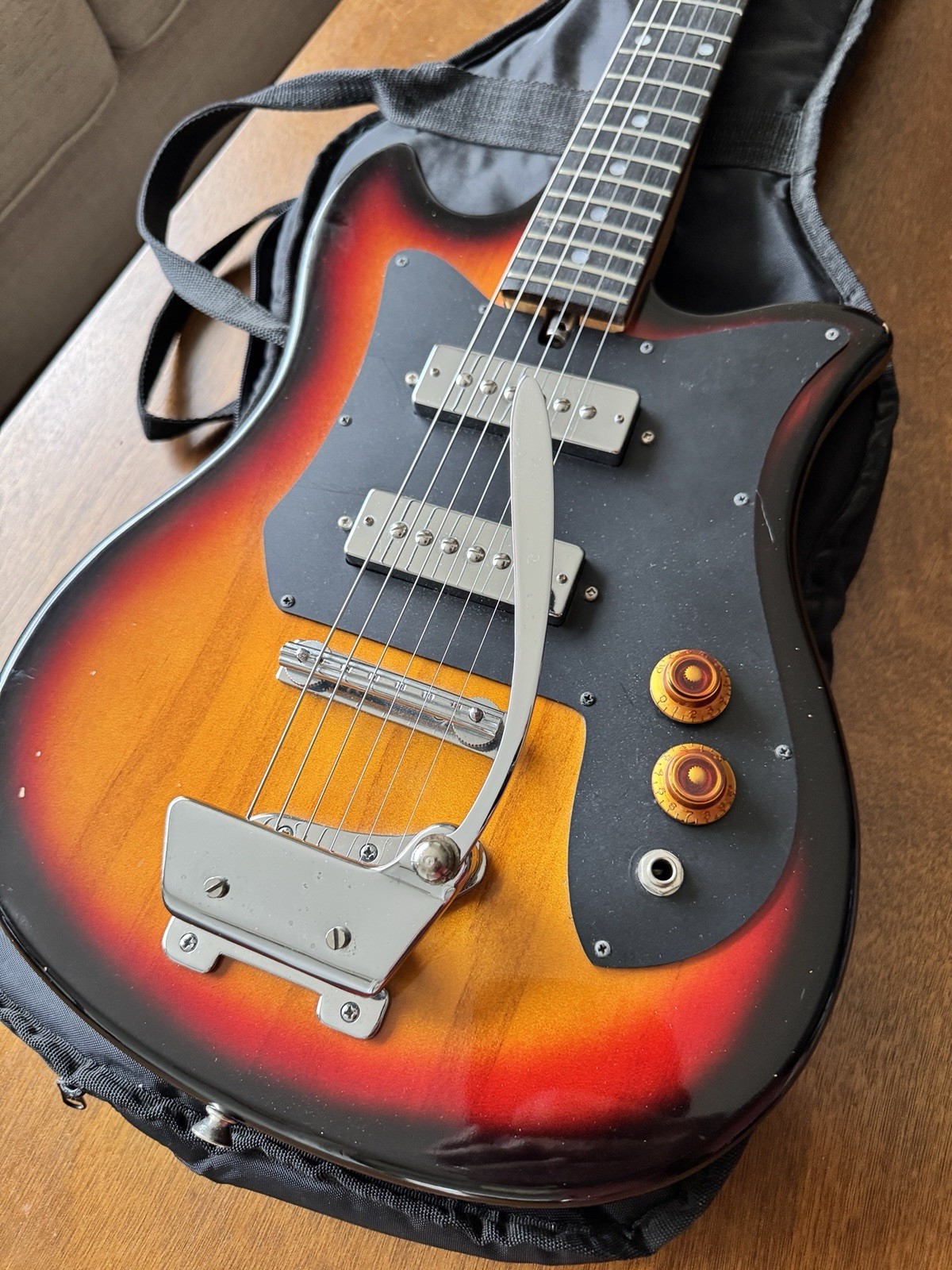 Vintage Rare Harmony 1401 Tremolo 70s Sunburst Electric Guitar With Gig Bag