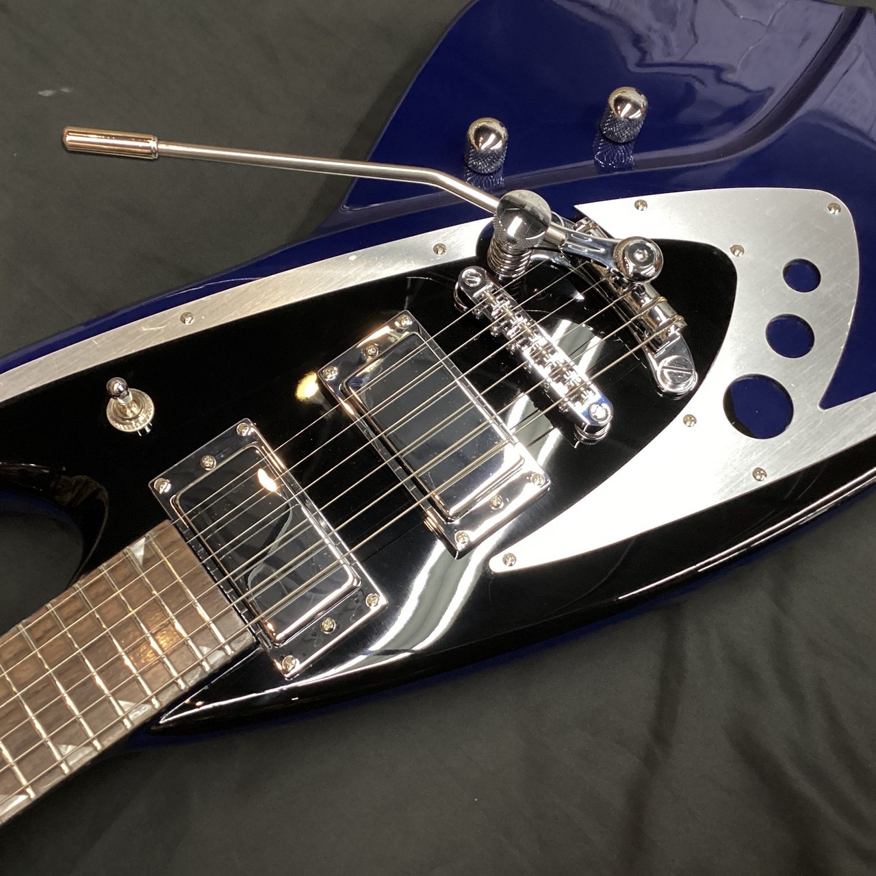 EASTWOOD GUITARS Backlund Model 400 DLX Blue
