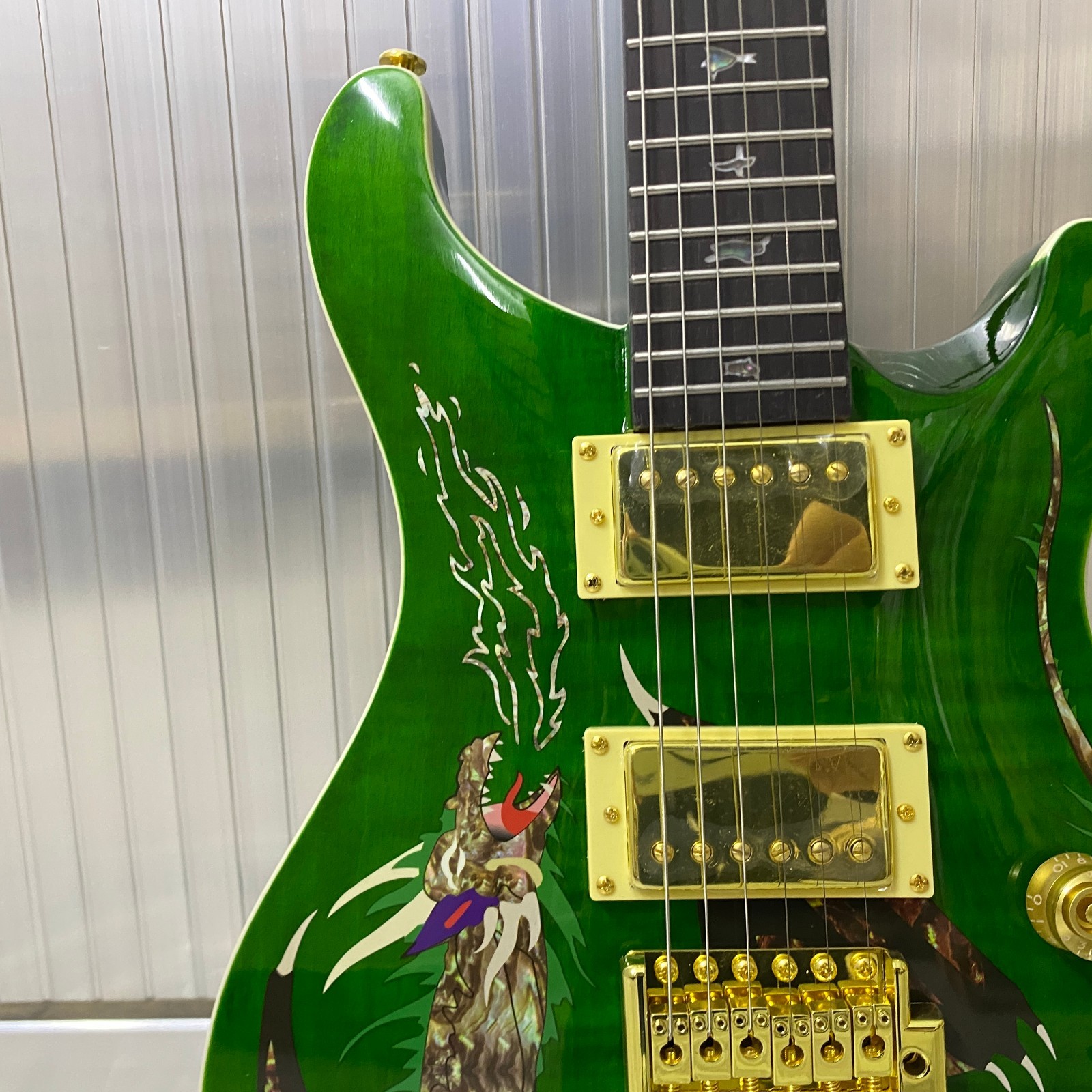 6-string, green PRS electric guitar, gold hardware, mahogany body, fast shipping