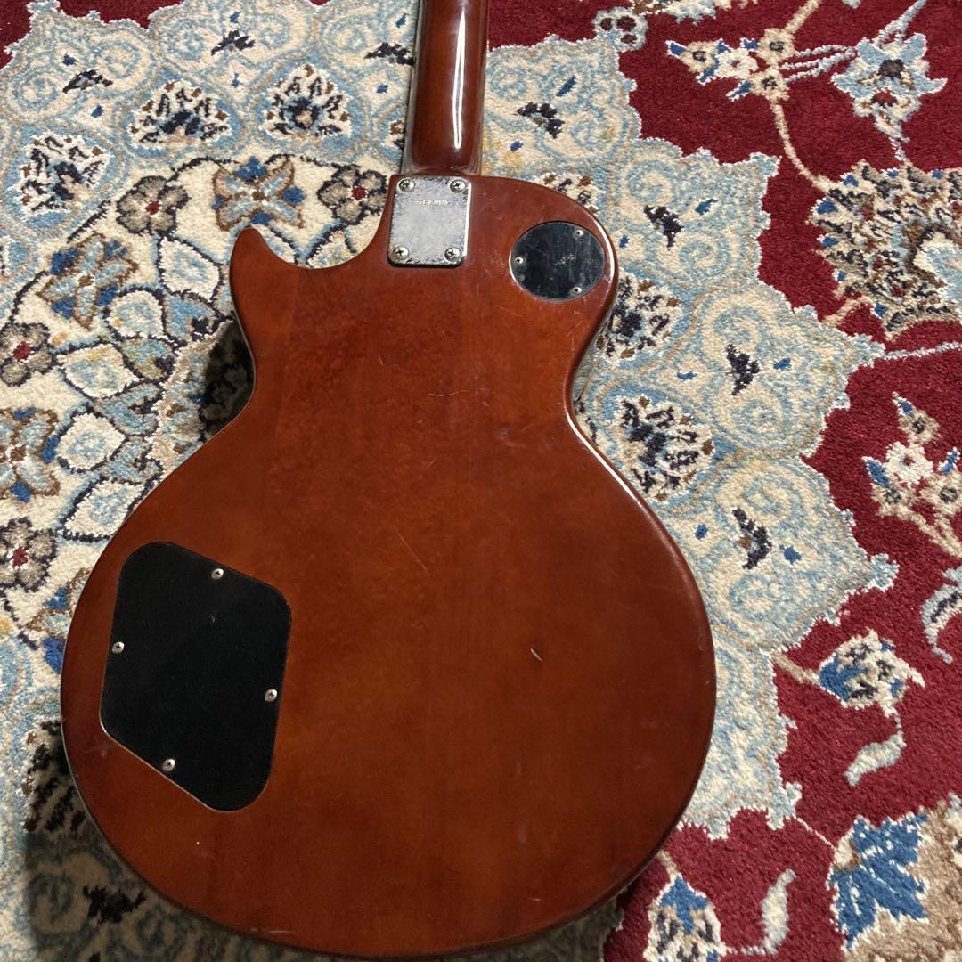 Rare, collectible, vintage, Japan Sunburst, YAMAHA SL-400S electric guitar.