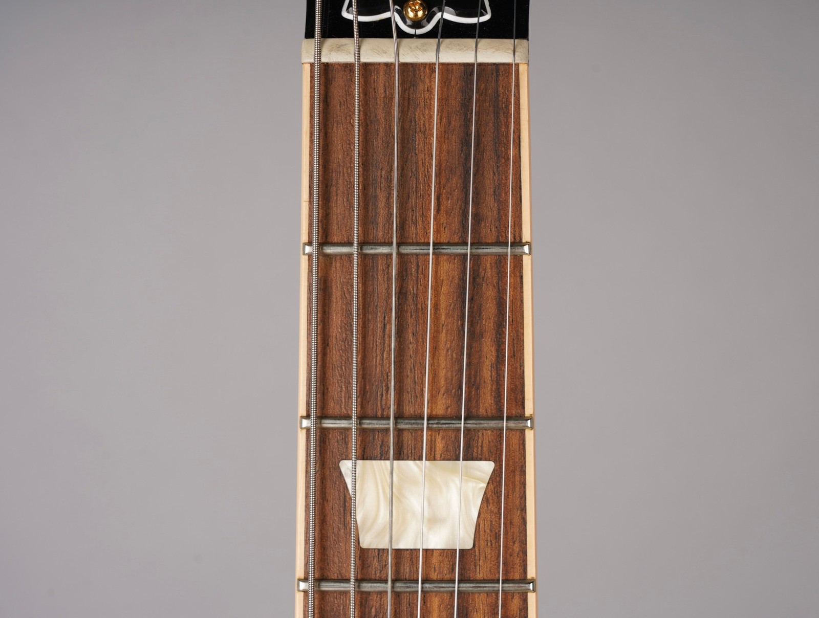Gibson SGS3 – Limited Edition – 2015 – Sideways Vibrola – Ebony Black w/OHSC
