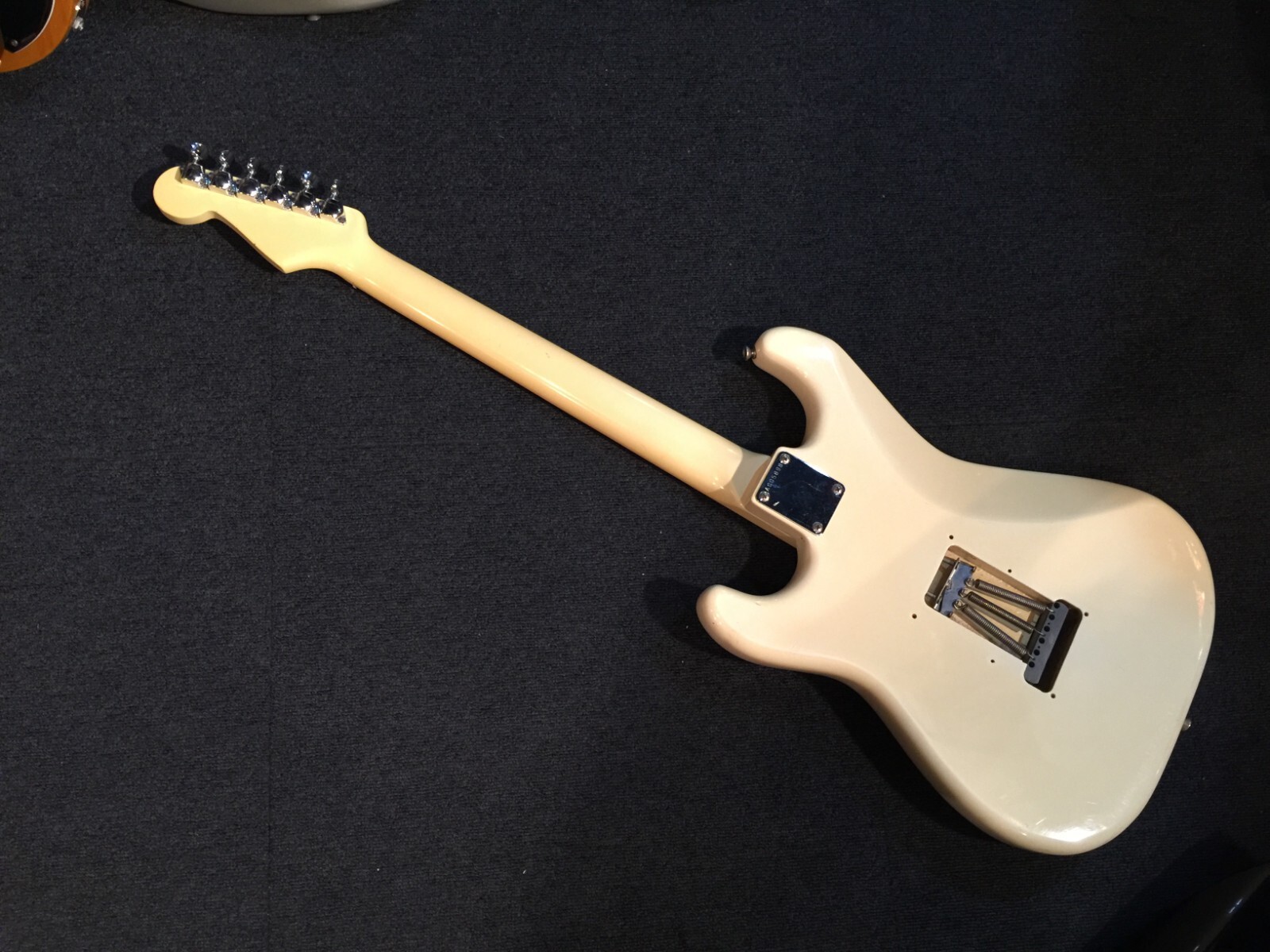 No.115222 1985-1986 Fender Japan Squier SST WHT FUJIGEN INC. Maintained