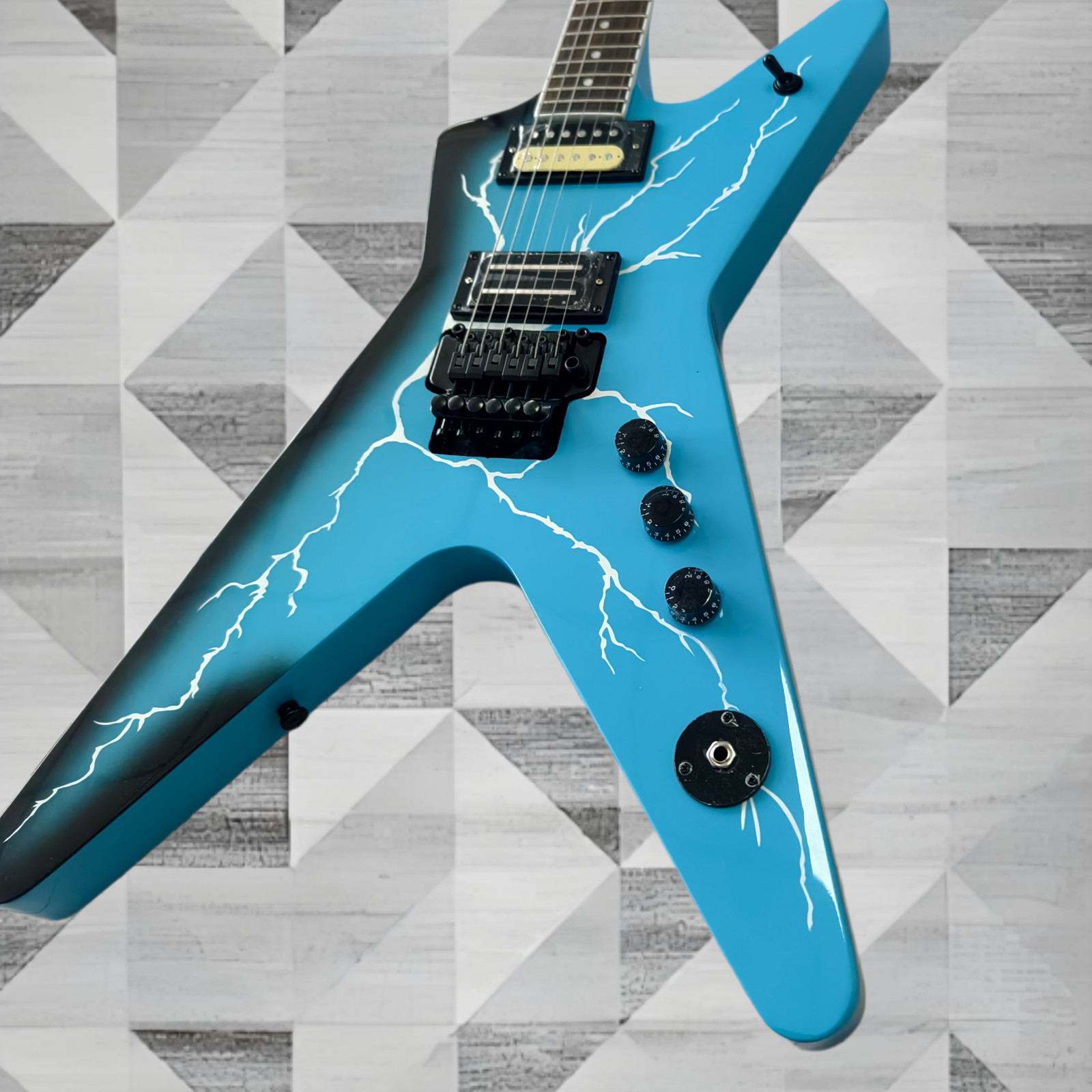 US Ship Dean Dimebag Darrell ML Electric Guitar – Blue Lightning Finish