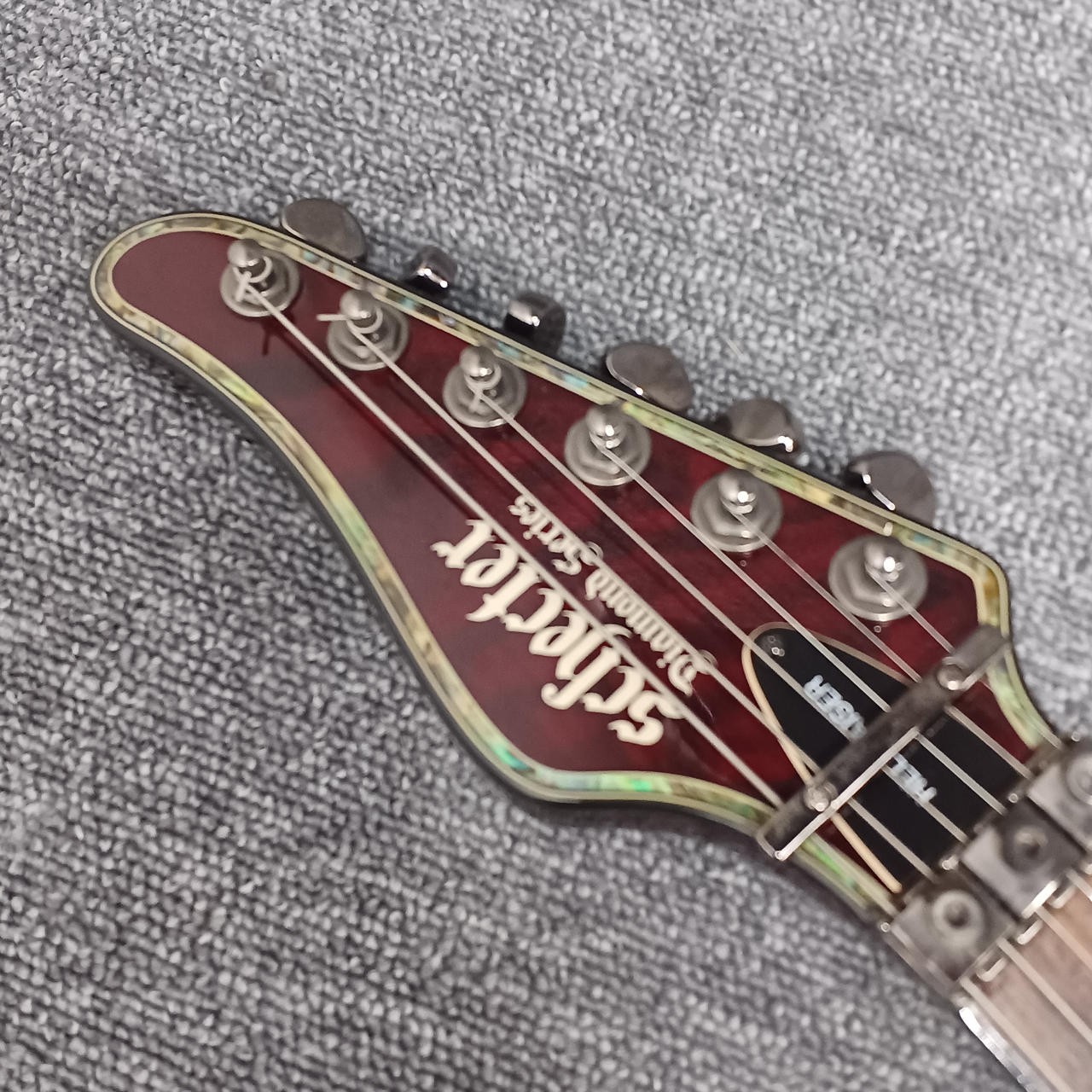 SCHECTER DIAMOND SERIES HELLRAISER Electric Guitar (no260516)