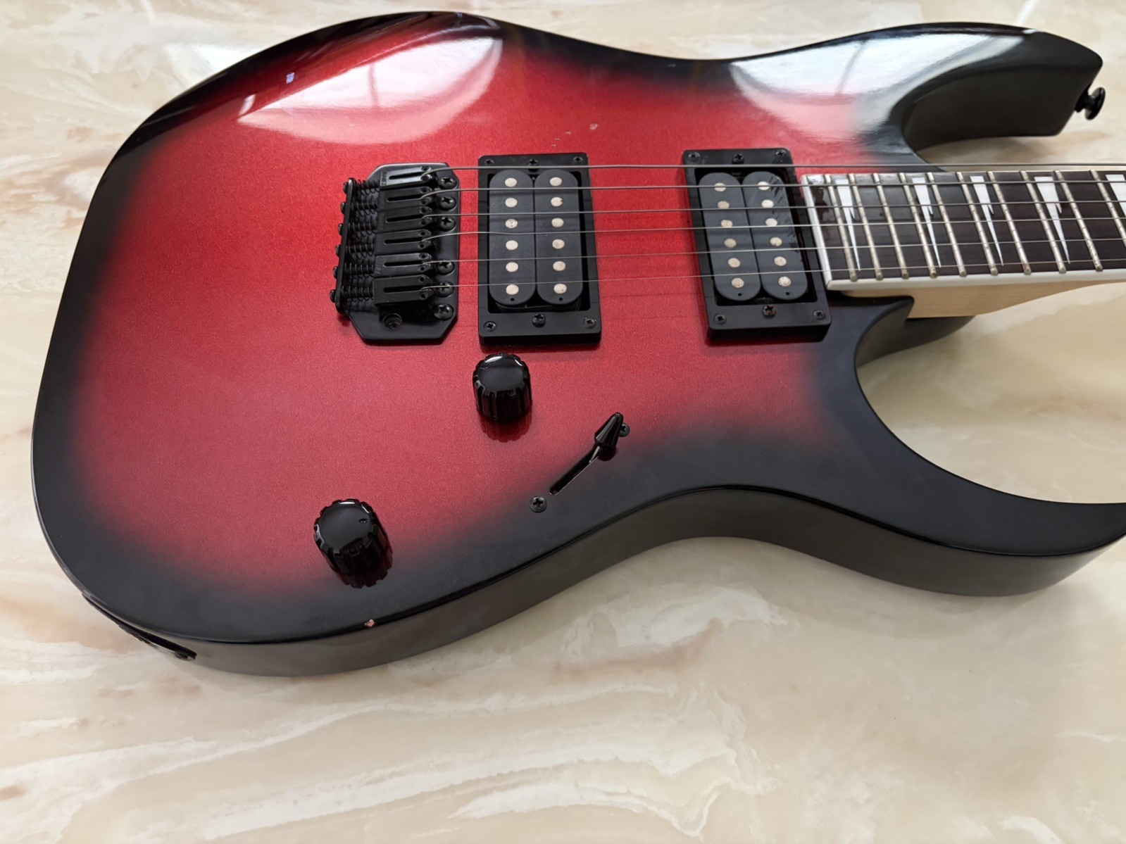Ibanez GIO | Transparent Red Burst