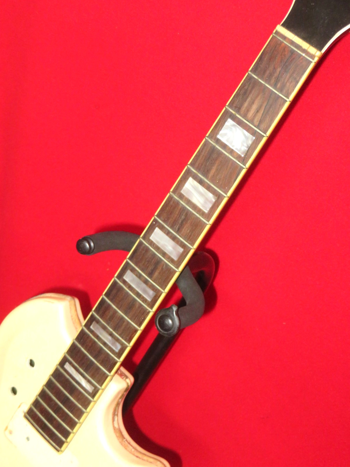 Supro 1963 White Dual Tone Res O Glas Body & Neck Valco