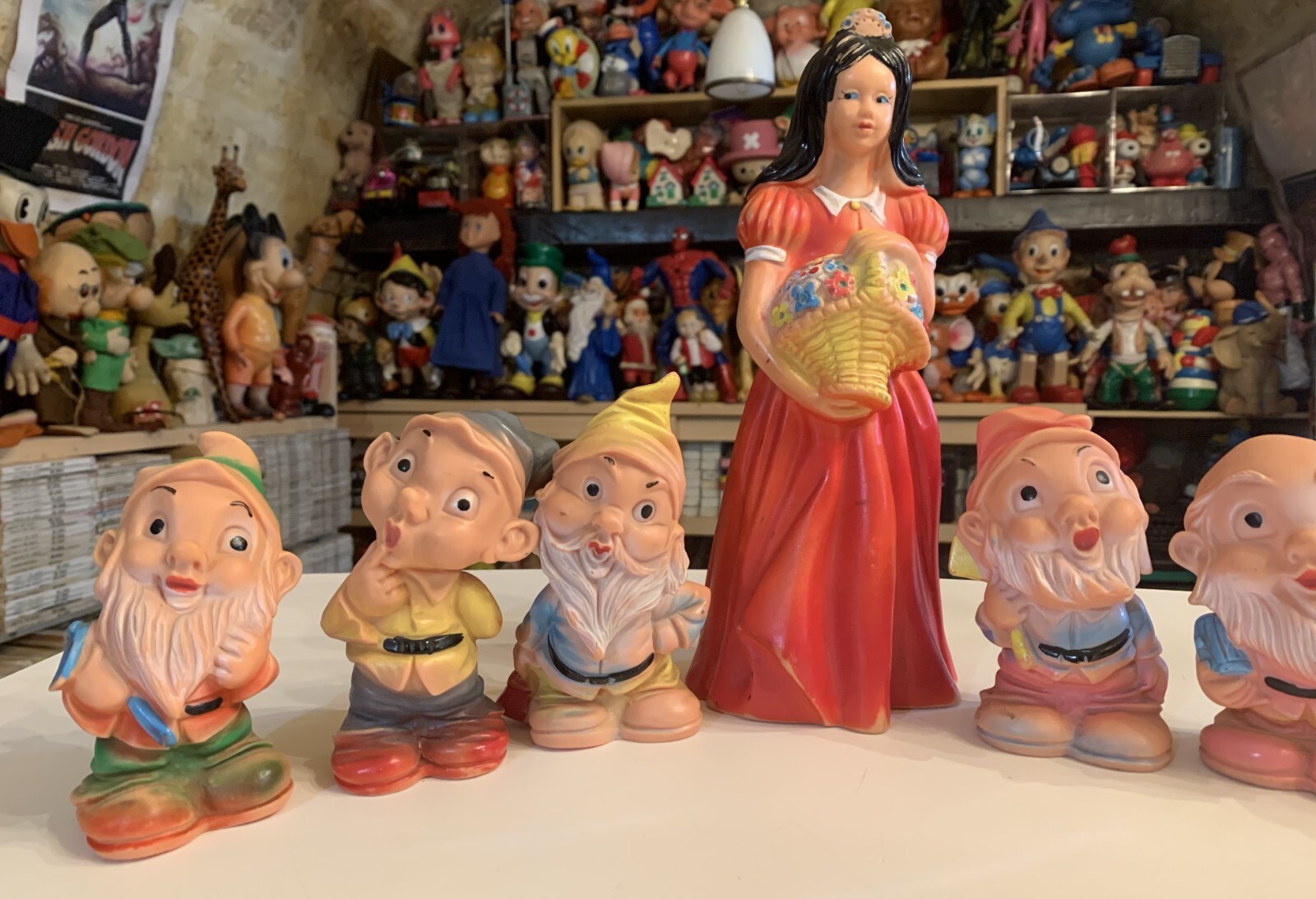 VINTAGE set SNOW WHITE AND SEVEN DWARFS RUBBERTOYS ITALY 1960s squeack squeeze